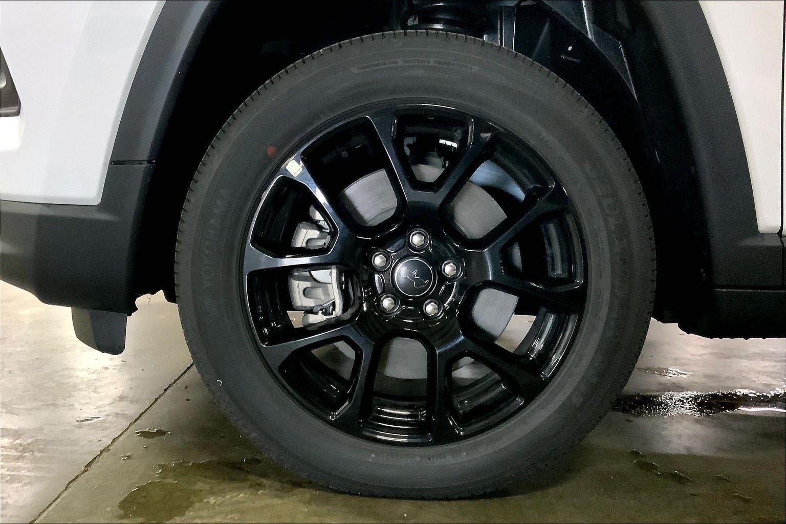New 2026 Jeep Compass Latitude AWD/4WD image 11
