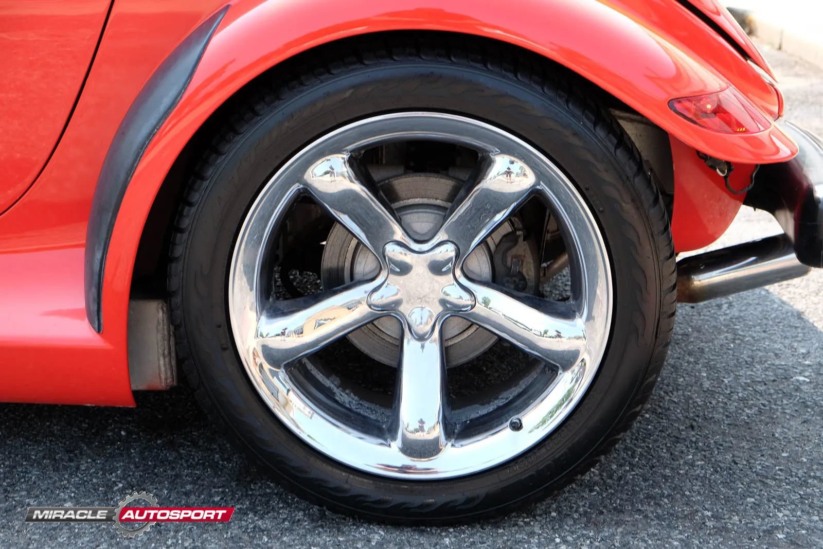 Used 1999 Plymouth Prowler RWD image 13