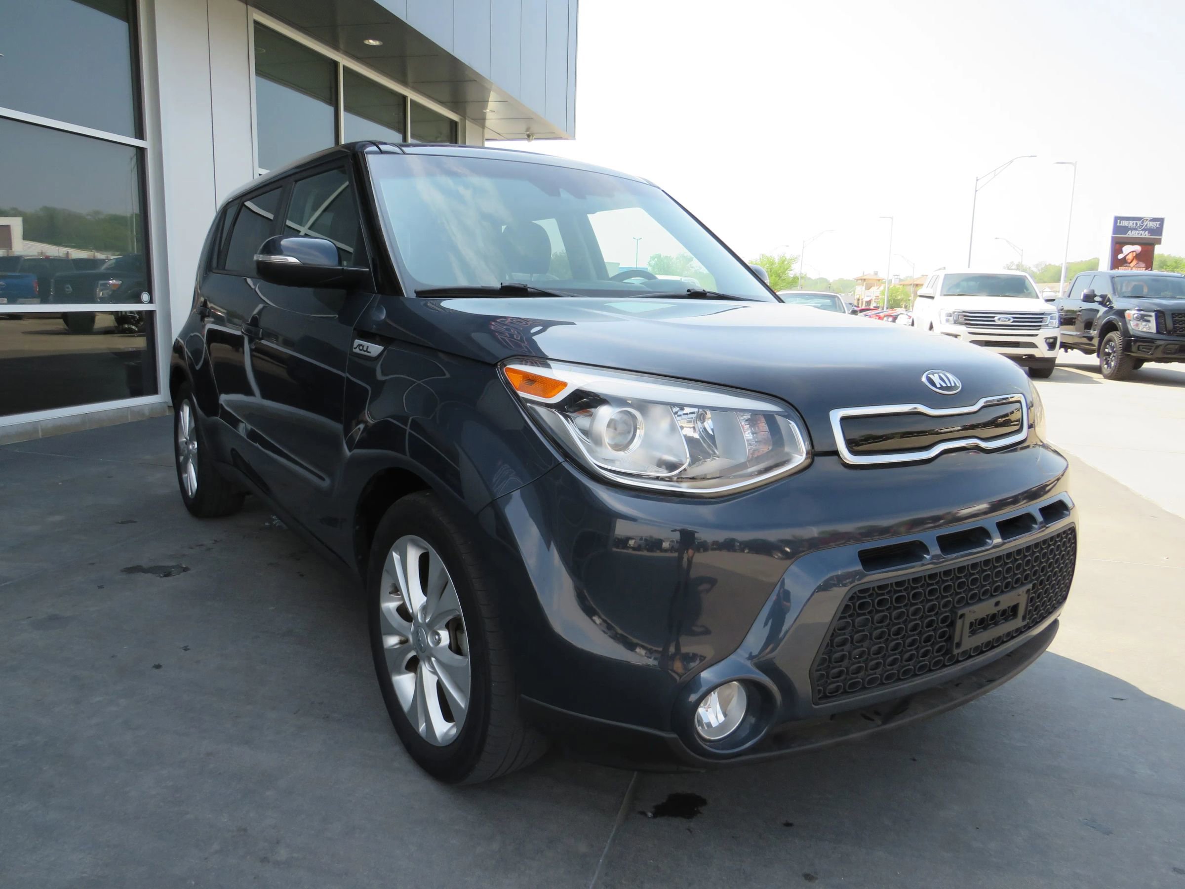 Used 2016 Kia Soul ! w/ Premium Package FWD image 9