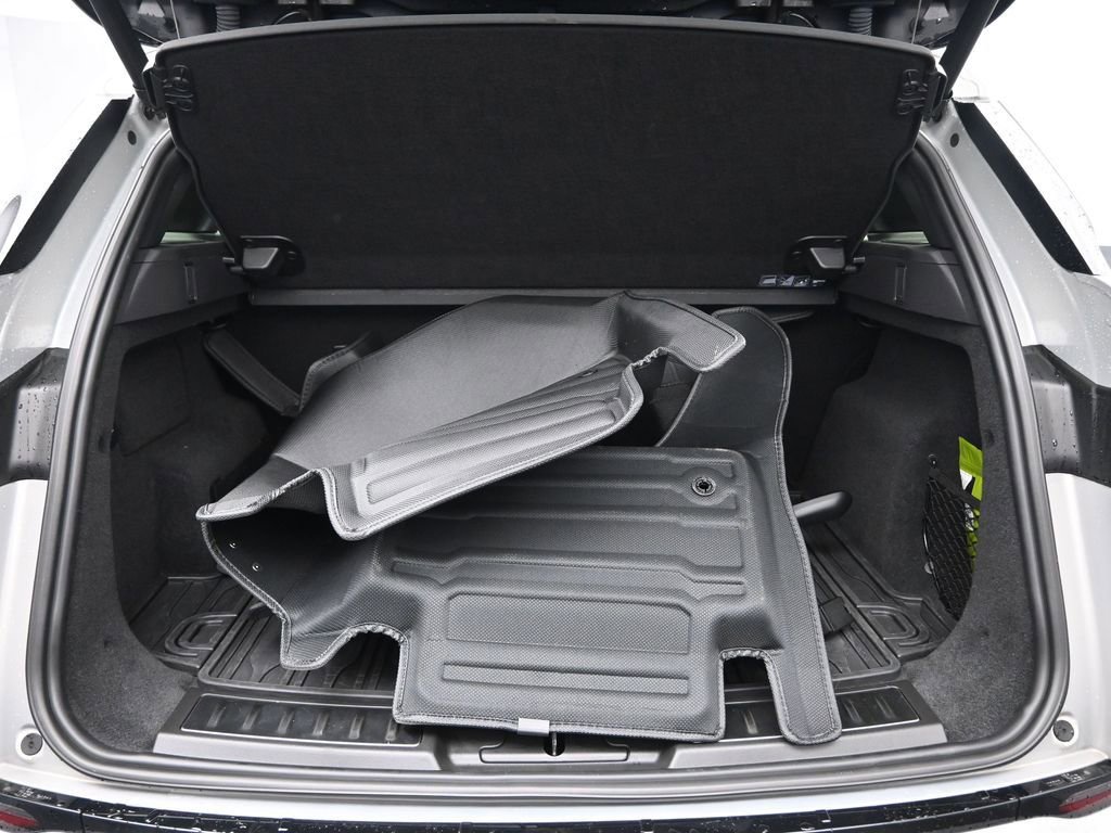 Used 2024 Land Rover Range Rover Evoque Dynamic SE image 32