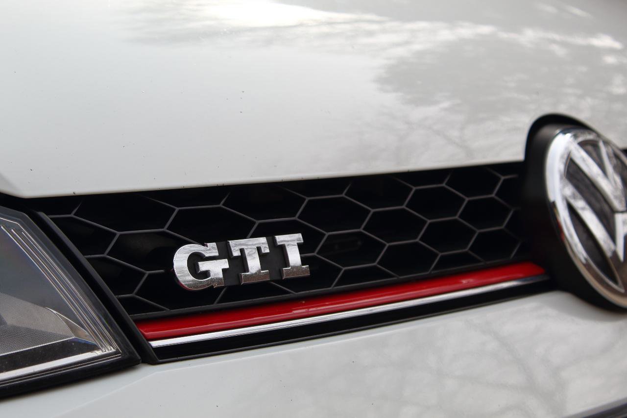 Used 2017 Volkswagen GTI S image 6