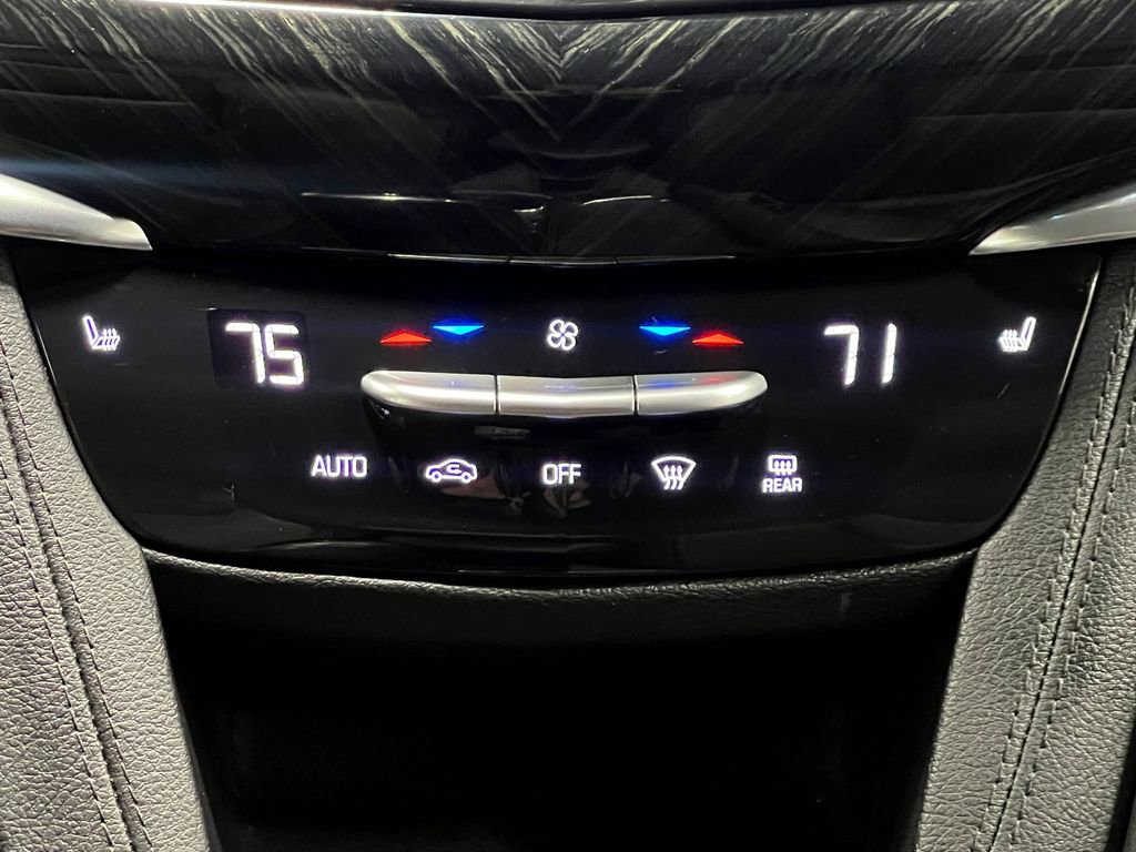 Used 2020 Cadillac XT6 Premium Luxury AWD/4WD image 29