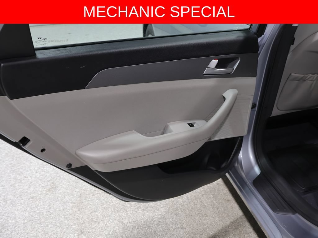 Used 2015 Hyundai Sonata SE FWD image 16