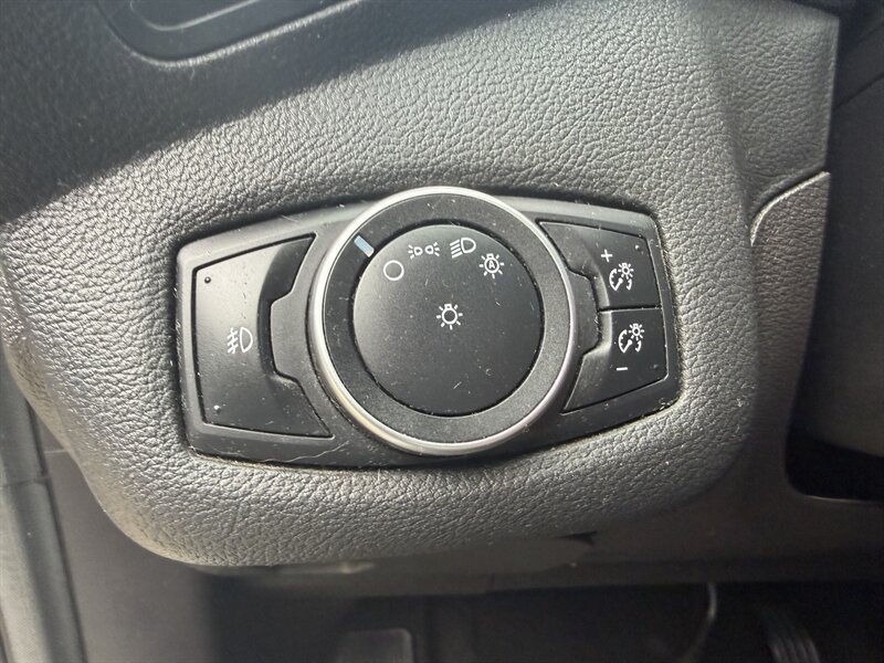 Used 2016 Ford Escape SE w/ SE Leather Comfort Package AWD/4WD image 29