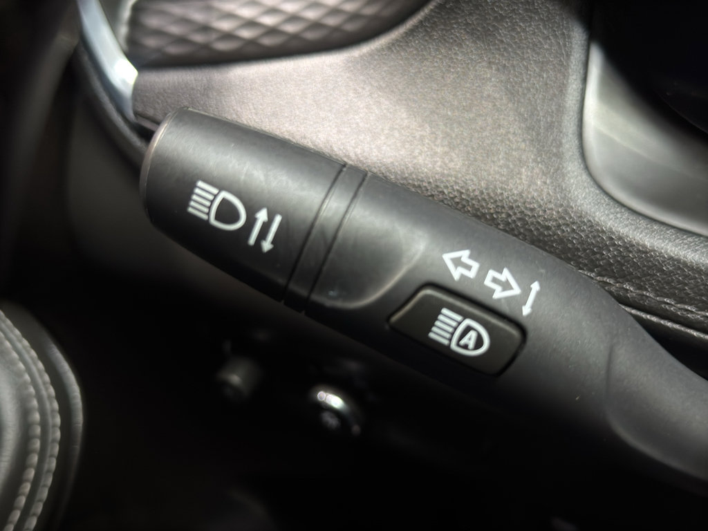 Used 2024 Buick Encore GX Avenir w/ Avenir Technology Package image 25