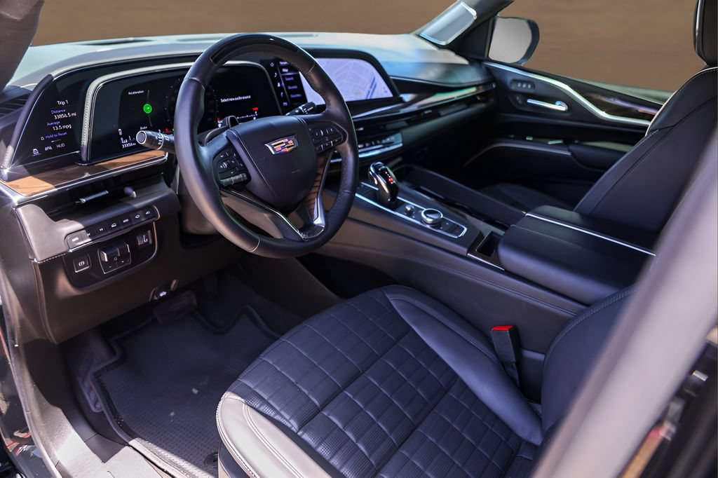 Certified 2023 Cadillac Escalade Premium Luxury Platinum AWD/4WD image 10