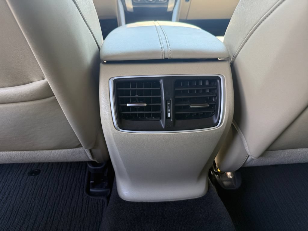 Used 2017 Acura TLX V6 w/ Technology Package FWD image 28