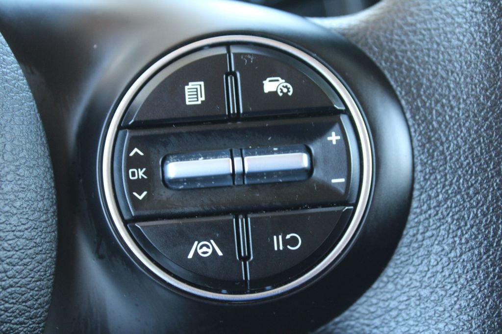 Certified 2025 Kia Soul LX image 30