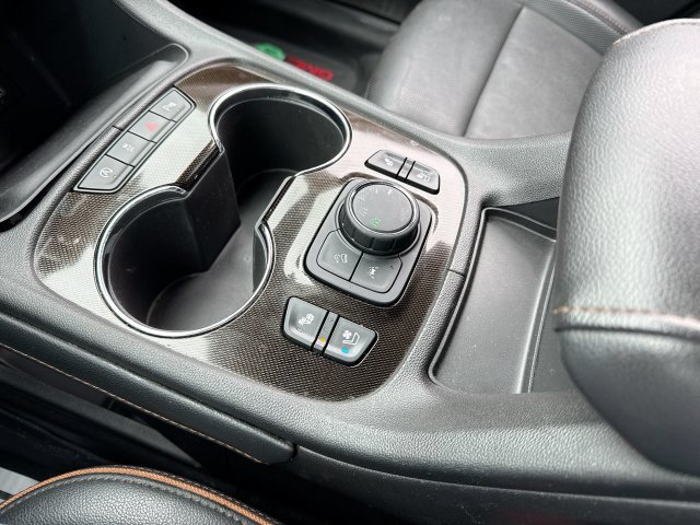 Used 2023 GMC Acadia AT4 w/ Preferred Package AWD/4WD image 21