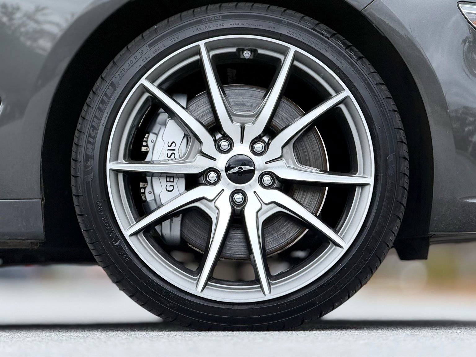 Used 2025 Genesis G70 2.5T image 20