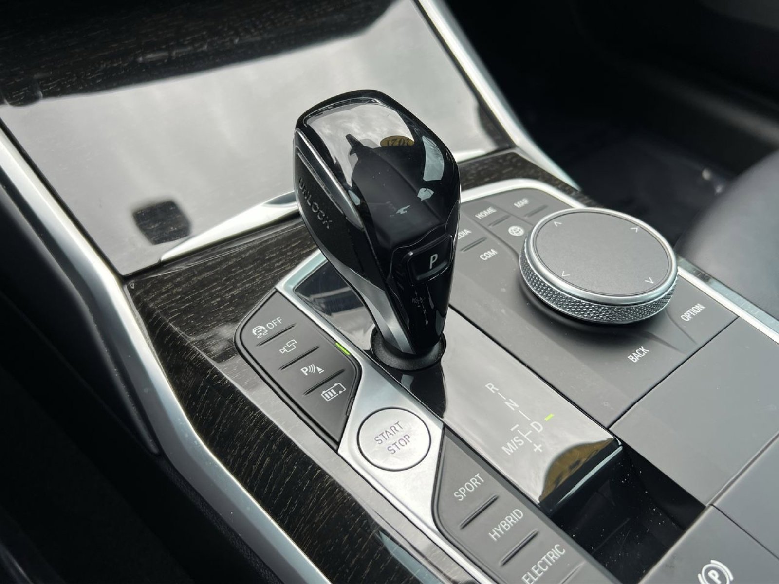 Used 2021 BMW 330e xDrive w/ Executive Package image 23