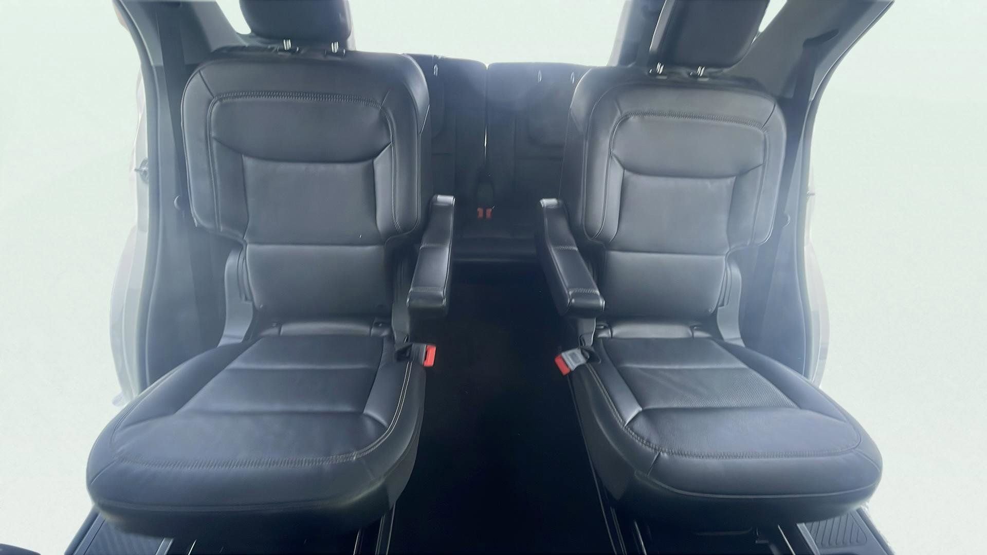 Certified 2023 Ford Explorer Limited w/ Limited Technology Package image 19