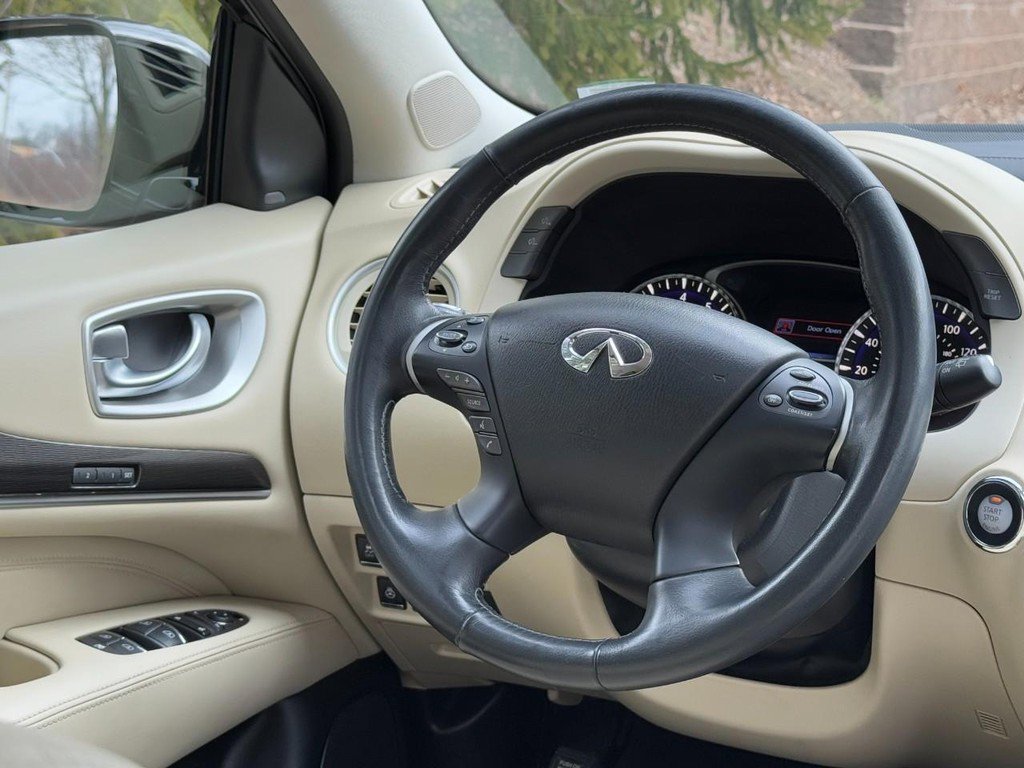 Used 2019 INFINITI QX60 Luxe w/ Essential Package image 12