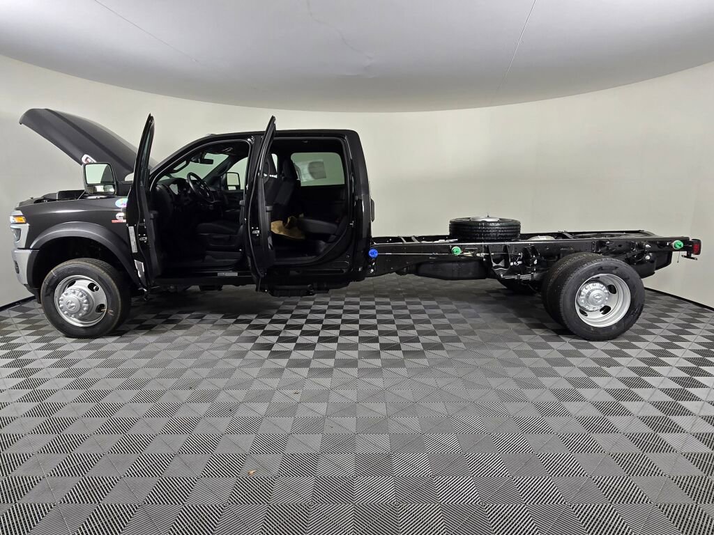 New 2026 RAM 5500 Tradesman w/ Chrome Appearance Group image 19