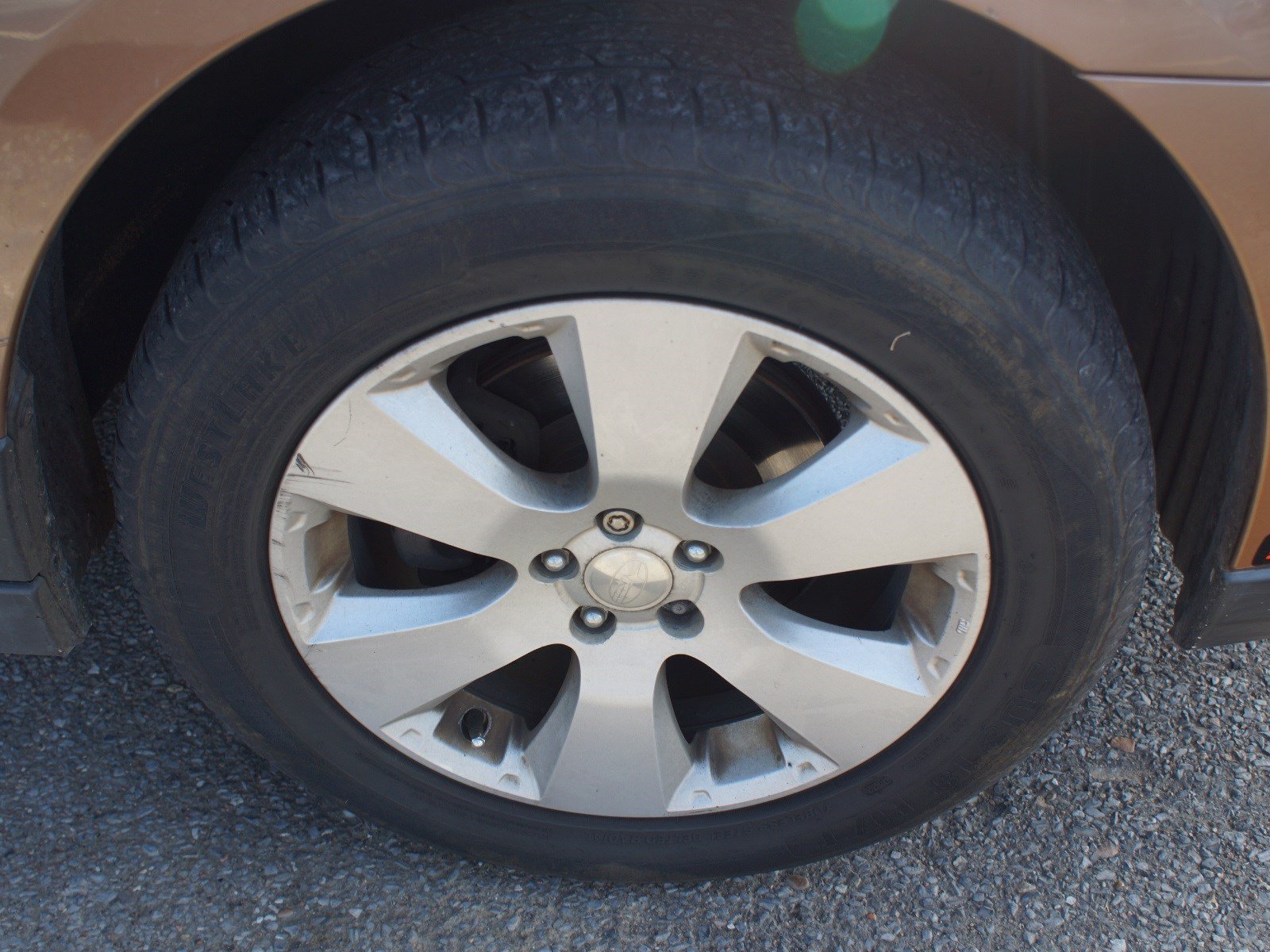 Used 2011 Subaru Outback 2.5i Premium AWD/4WD image 4