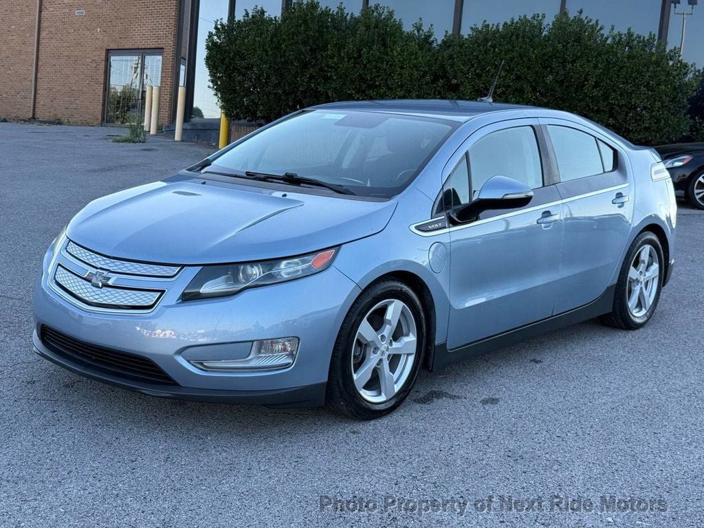 Used 2013 Chevrolet Volt FWD image 3