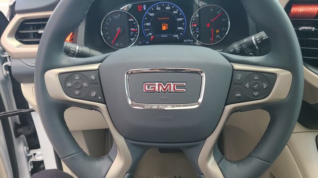 Used 2023 GMC Acadia Denali w/ Denali Ultimate Package AWD/4WD image 17
