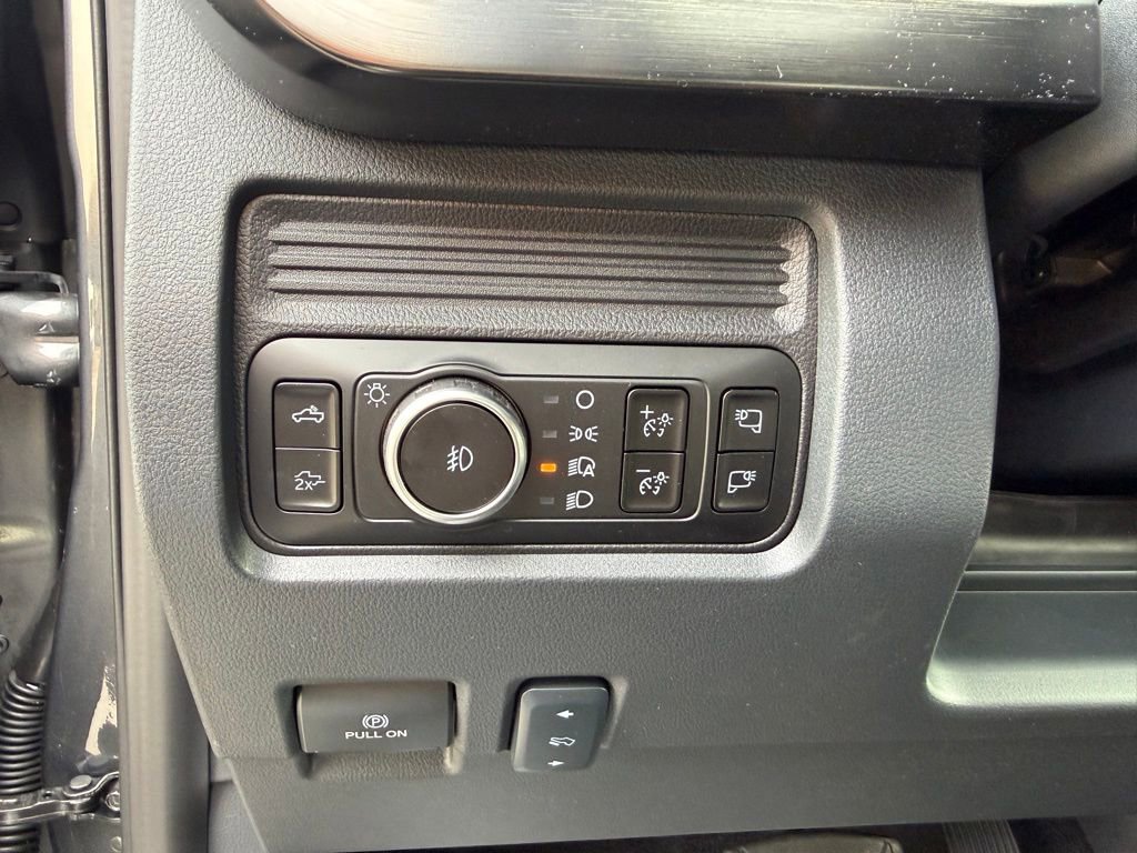 New 2026 Ford F350 Lariat w/ Lariat Premium Package image 7