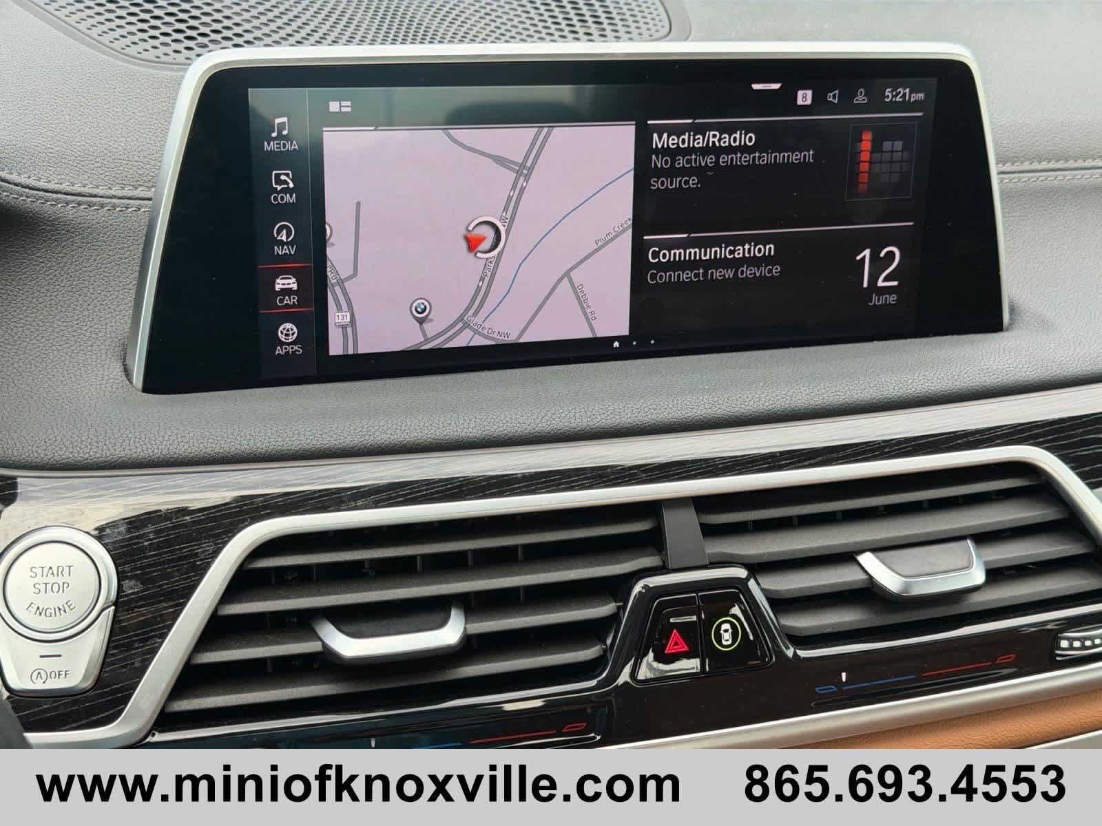 Used 2022 BMW 740i w/ M Sport Package RWD image 25