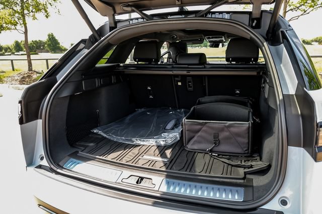 New 2026 Land Rover Range Rover Velar S AWD/4WD image 63