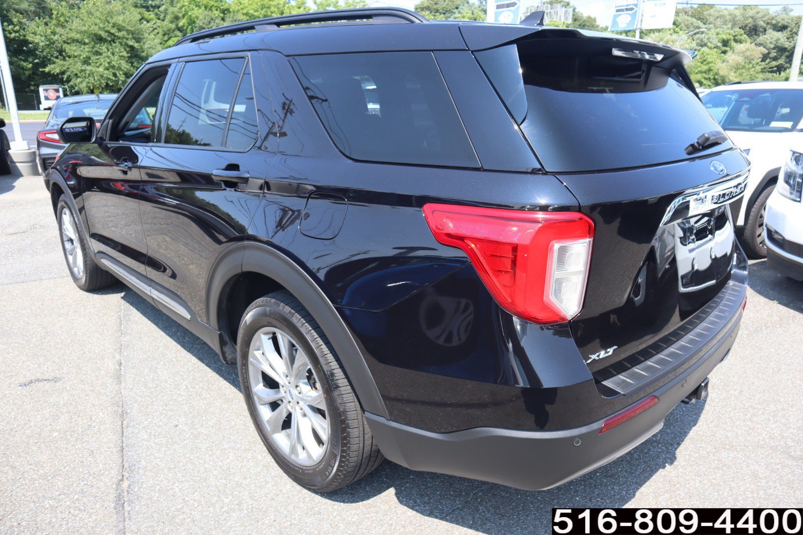 Used 2023 Ford Explorer XLT w/ Equipment Group 202A AWD/4WD image 7