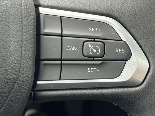 New 2026 Jeep Compass Latitude w/ Sun and Sound Group image 18