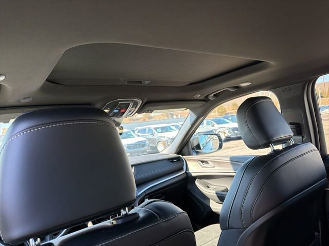 New 2026 Jeep Grand Cherokee Altitude image 12