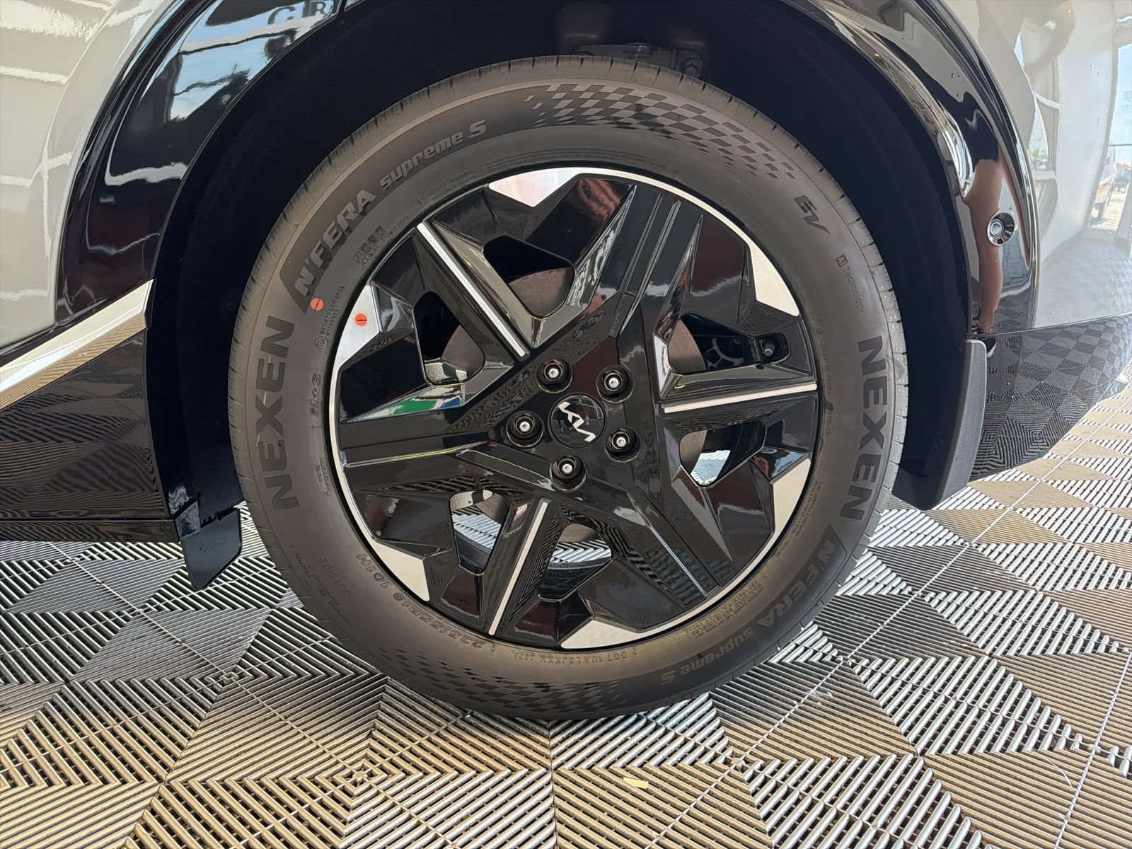 New 2026 Kia EV6 Wind AWD/4WD image 8