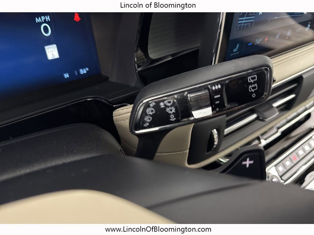 New 2026 Lincoln Corsair Premiere image 19