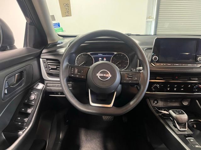 Used 2024 Nissan Rogue S image 22