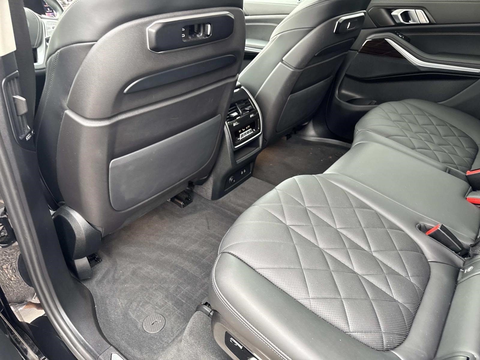 Certified 2024 BMW X7 xDrive40i AWD/4WD image 14