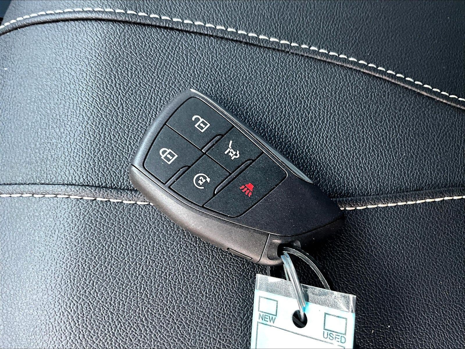 Used 2026 Chevrolet Traverse LT w/ LPO, Floor Liner Package FWD image 35