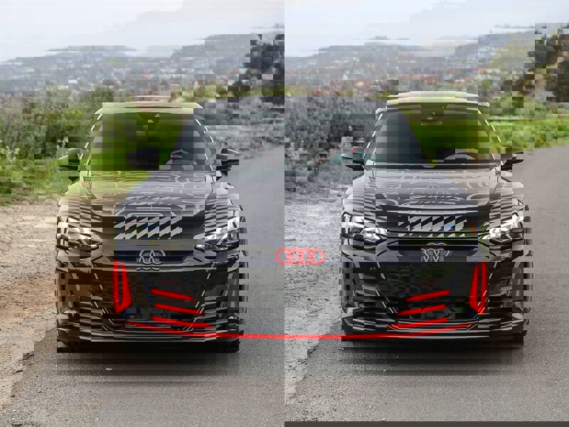 Used 2023 Audi RS e-tron GT image 2