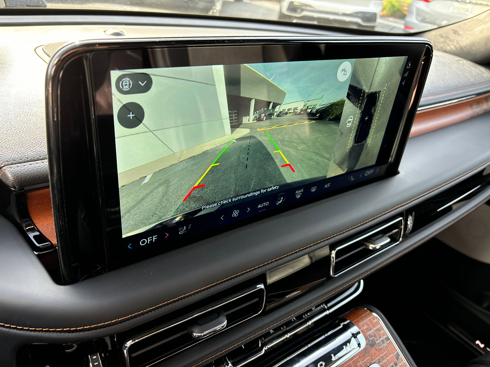 New 2025 Lincoln Aviator Black Label w/ Jet Appearance Package image 22