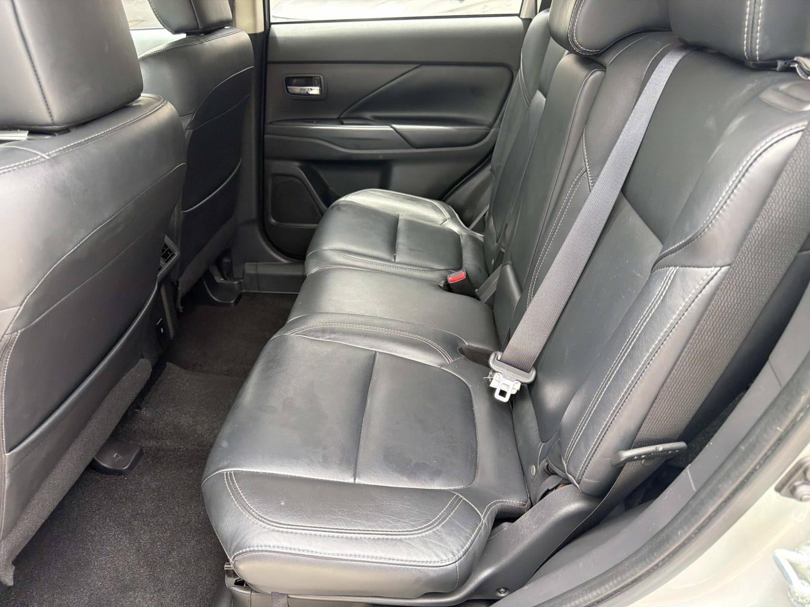 Used 2020 Mitsubishi Outlander SEL FWD image 11