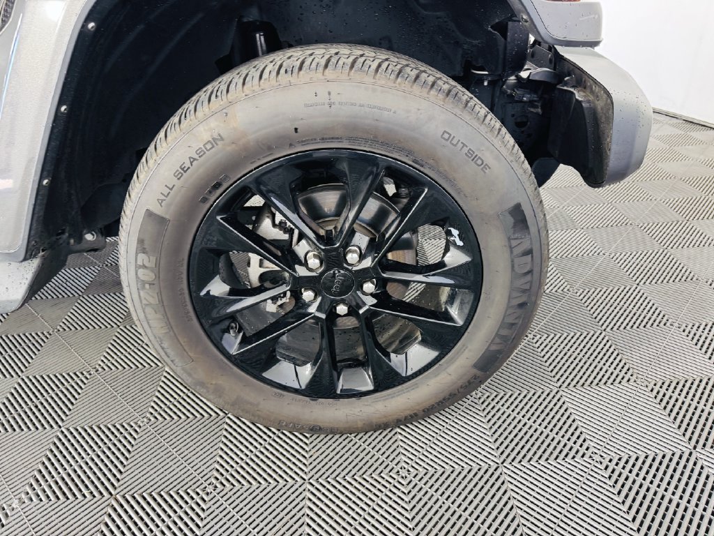 Used 2021 Jeep Wrangler Unlimited Sahara AWD/4WD image 30