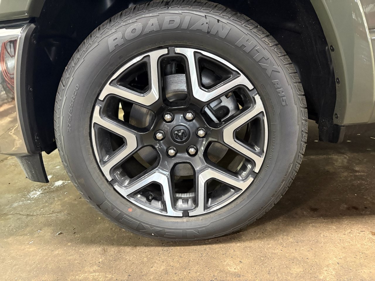 Used 2026 RAM 1500 Laramie AWD/4WD image 24