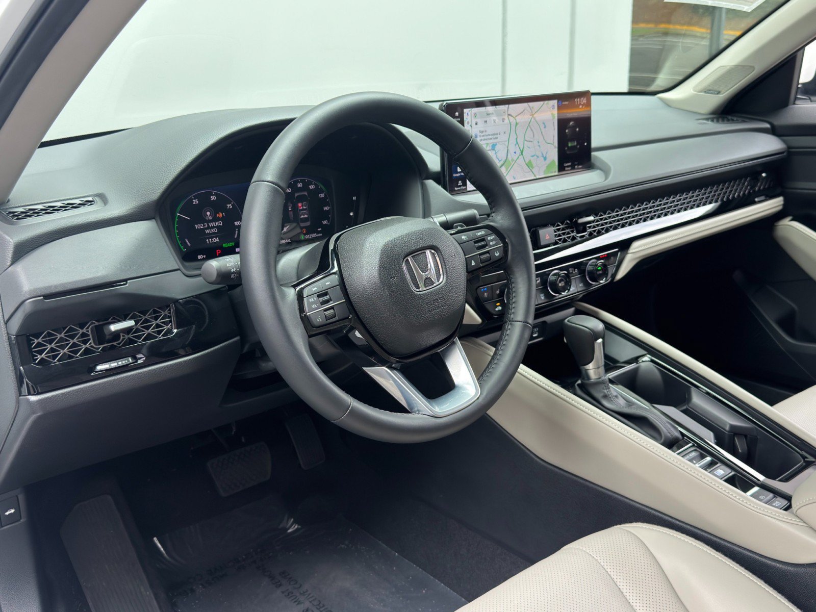 Used 2024 Honda Accord Touring image 13