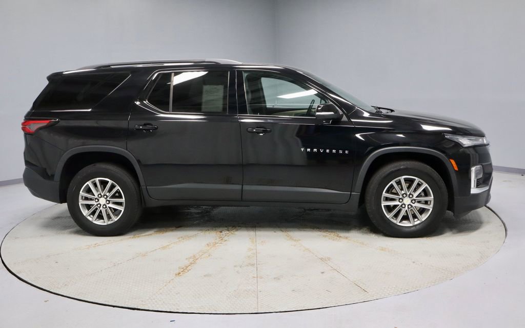 Used 2023 Chevrolet Traverse LT FWD image 5