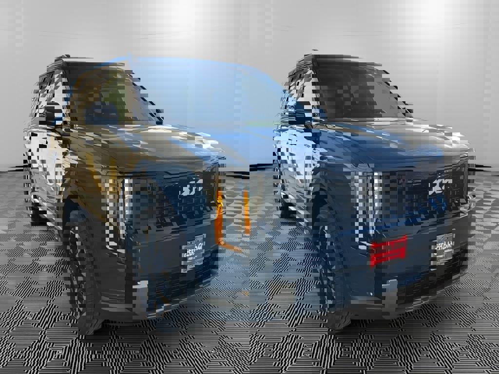 New 2027 Kia Telluride S image 3