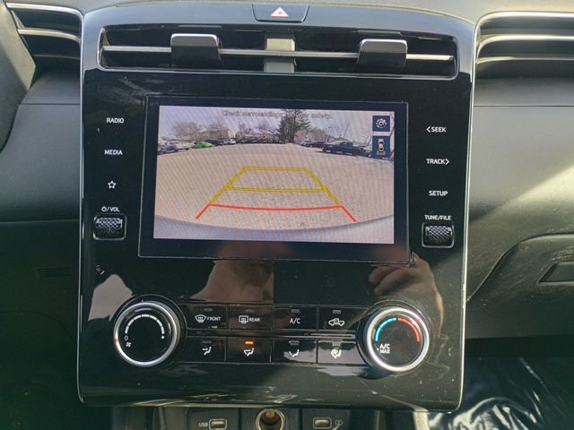 Used 2023 Hyundai Santa Cruz SE w/ Cargo Package image 32