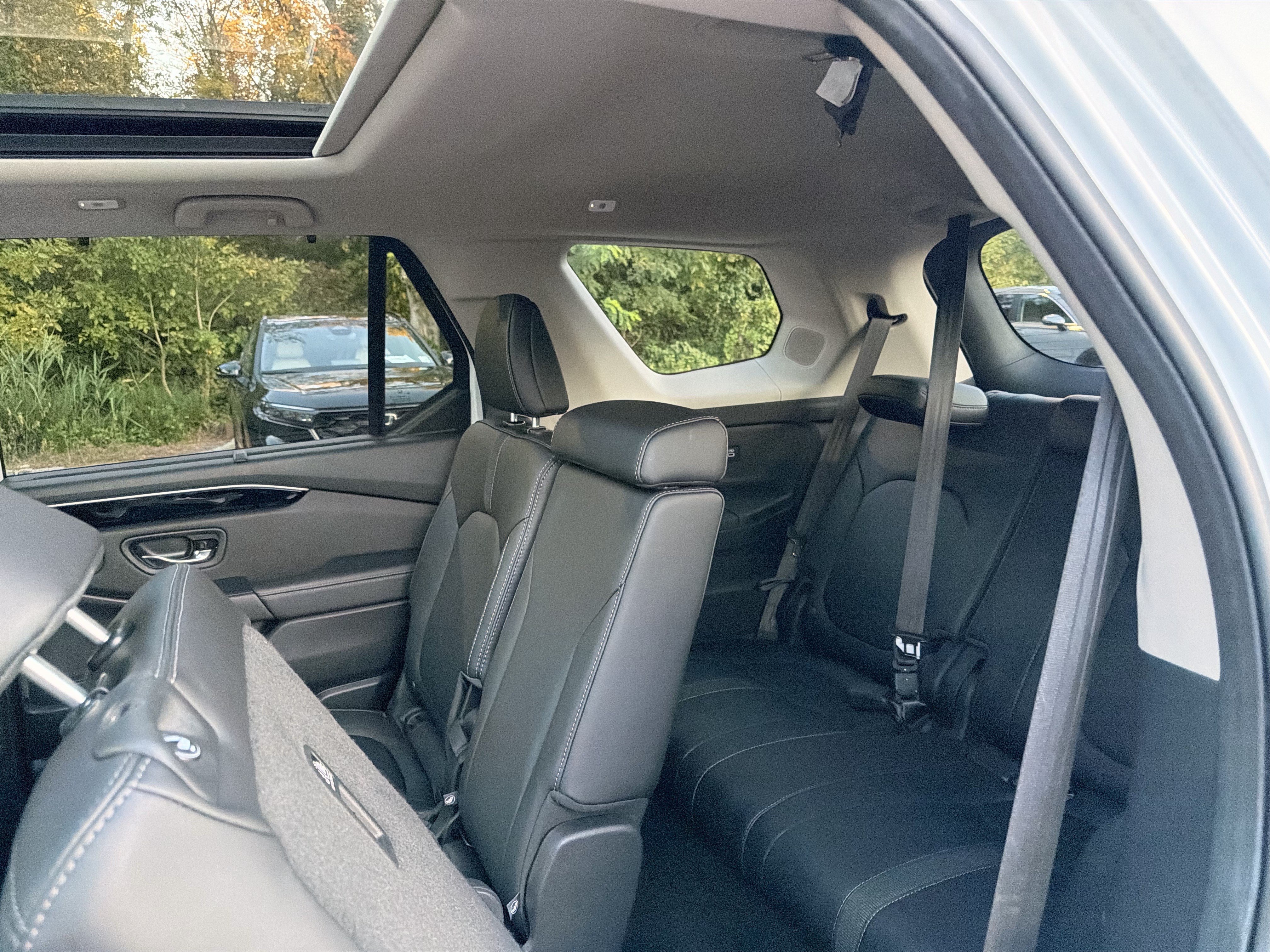 Certified 2023 Honda Pilot Touring image 27