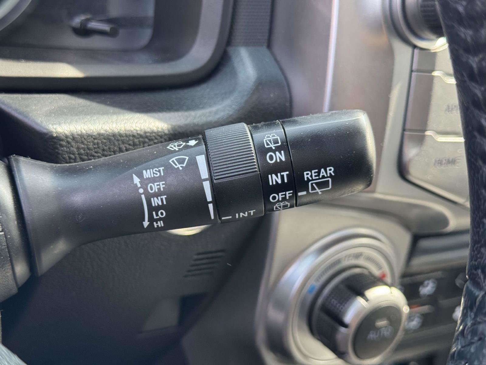 Used 2018 Toyota 4Runner Limited AWD/4WD image 23