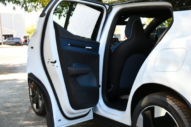 New 2026 Volvo EX30 Ultra w/ Protection Package Premier AWD/4WD image 15