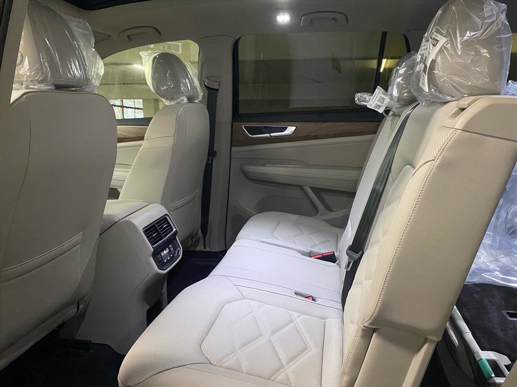 New 2026 Volkswagen Atlas SE image 11