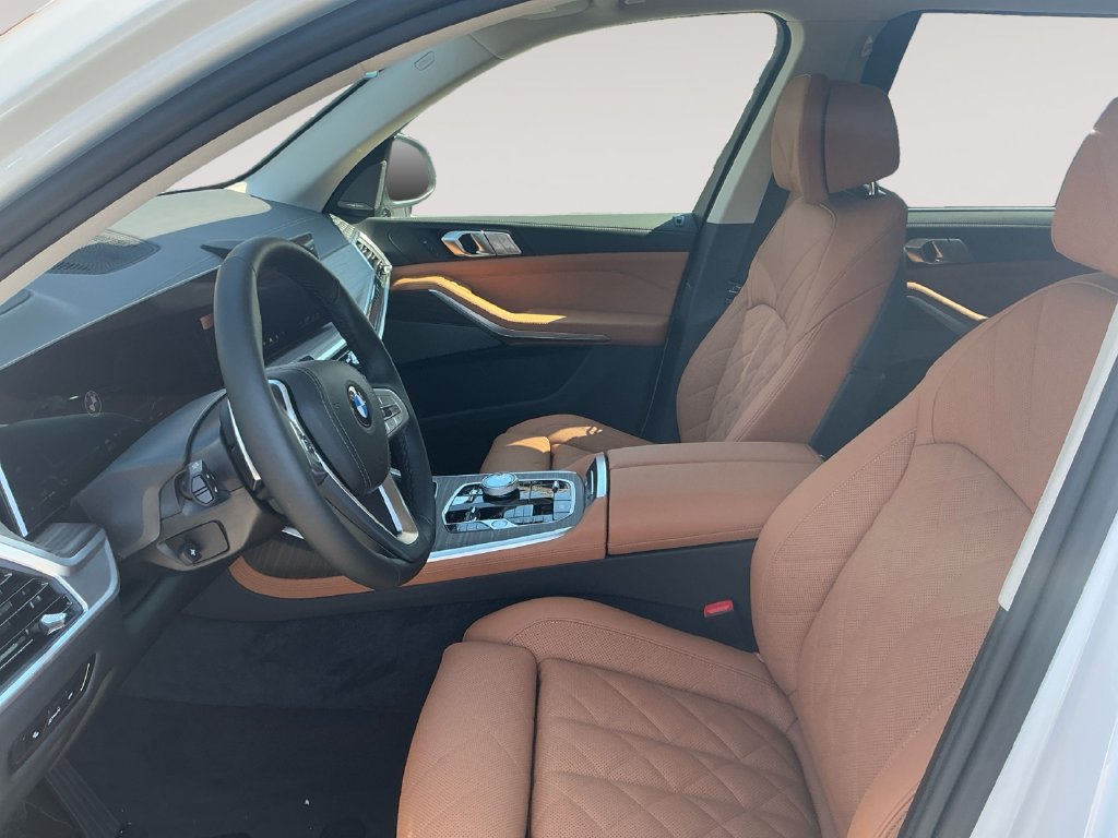 New 2027 BMW X7 xDrive40i w/ Premium Package AWD/4WD image 9