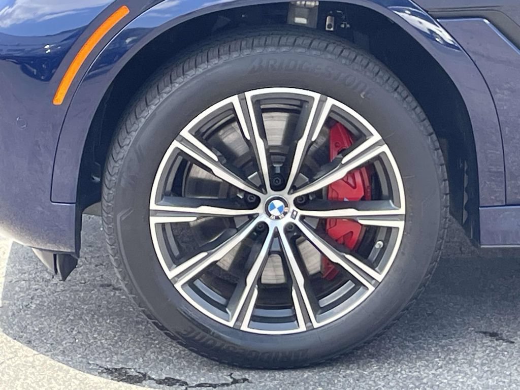 Used 2025 BMW X6 M60i AWD/4WD image 11