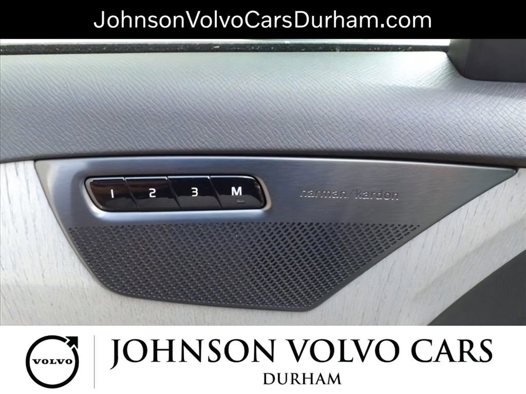 New 2025 Volvo XC90 B6 Plus w/ Protection Package Premier image 12