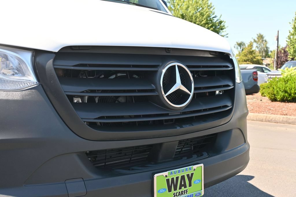 Used 2021 Mercedes-Benz Sprinter 2500 image 10