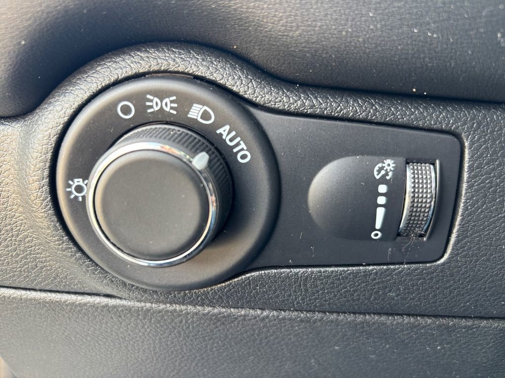 Used 2025 Dodge Durango R/T image 25